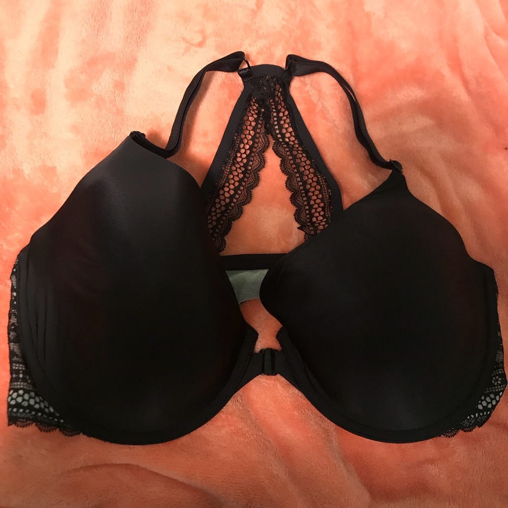 Brand new 38DD Victorias secret bra